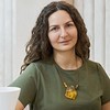 Вместо плитки на кухне: 4 мнения от дизайнеров по отделке пола (реальные отзывы и личный опыт)